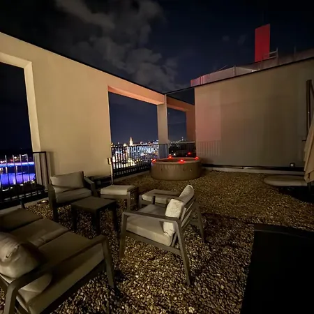 Penthouse With River View BW Apartment