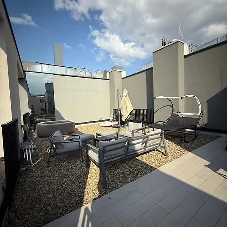 Apartment Penthouse With River View BW