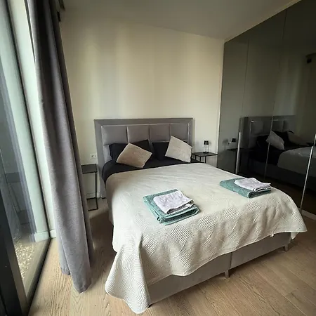 Apartment Penthouse With River View BW