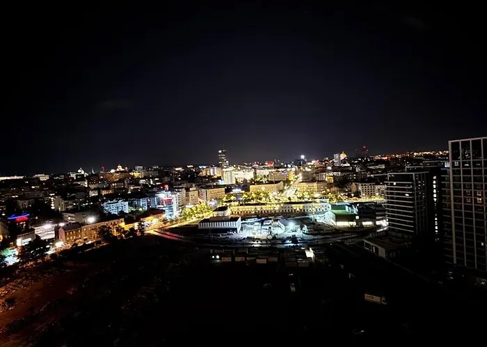 Penthouse With River View BW