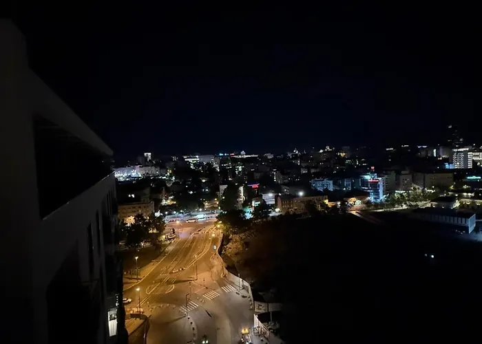 דירה Penthouse With River View BW