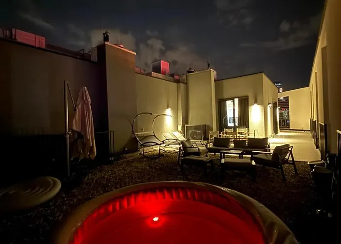 Penthouse With River View BW