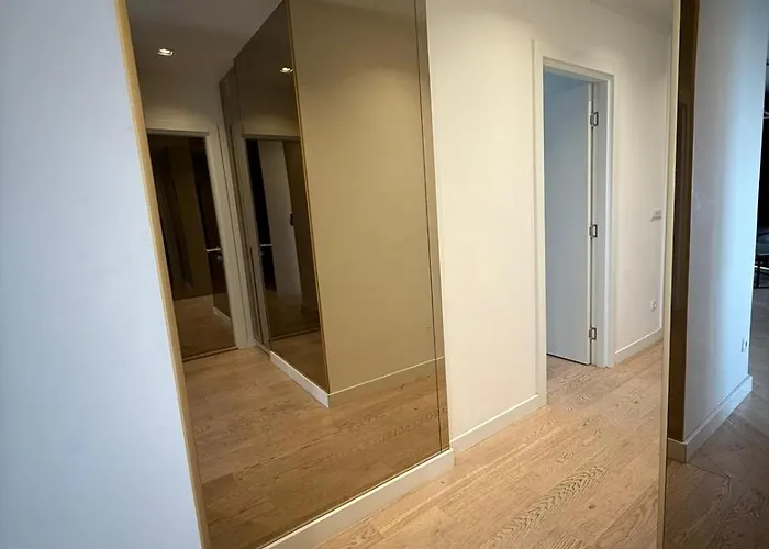 Penthouse With River View BW