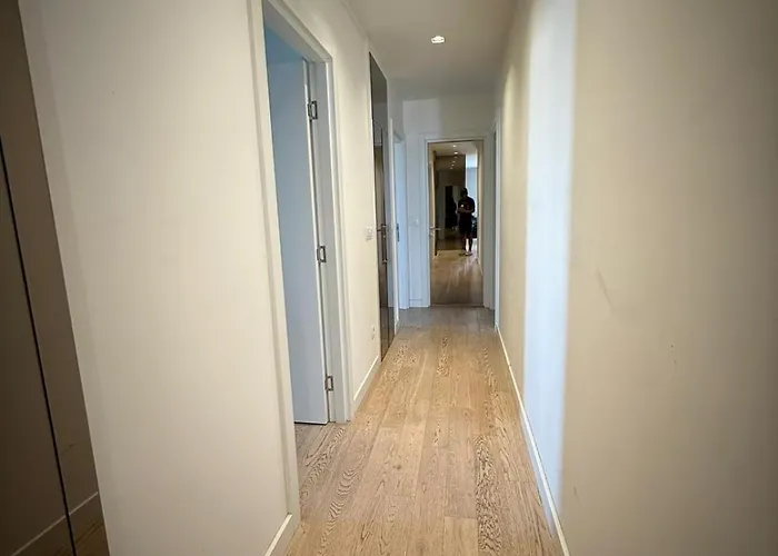 Penthouse With River View BW דירה