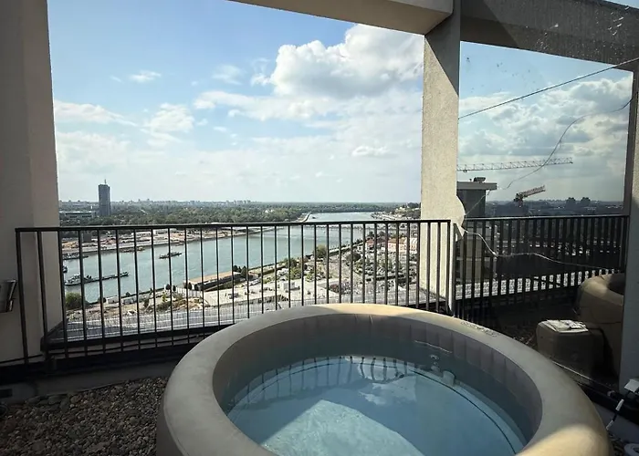 Penthouse With River View BW Belgrado