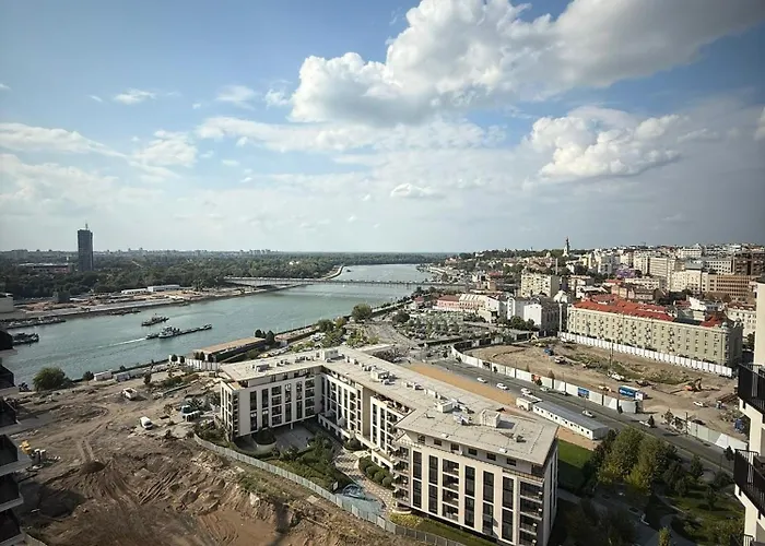 Penthouse With River View BW דירה בלגרד