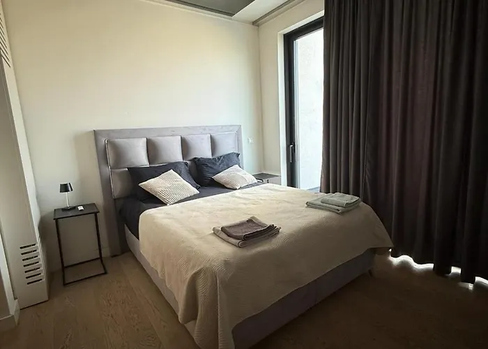 דירה Penthouse With River View BW